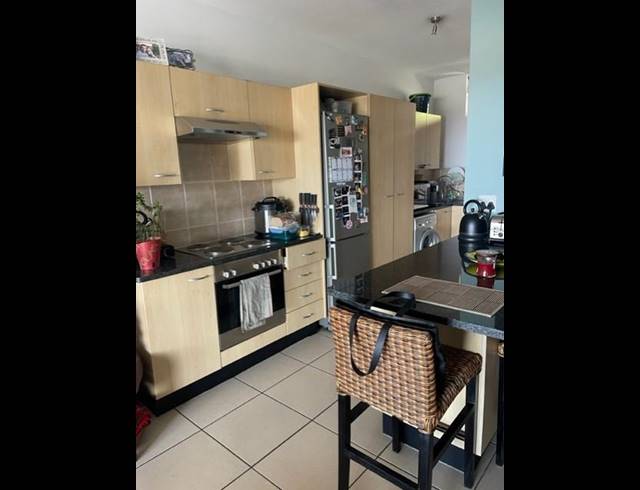 2 BEDROOM APARTMENT FOR SALE IN BRYANSTON